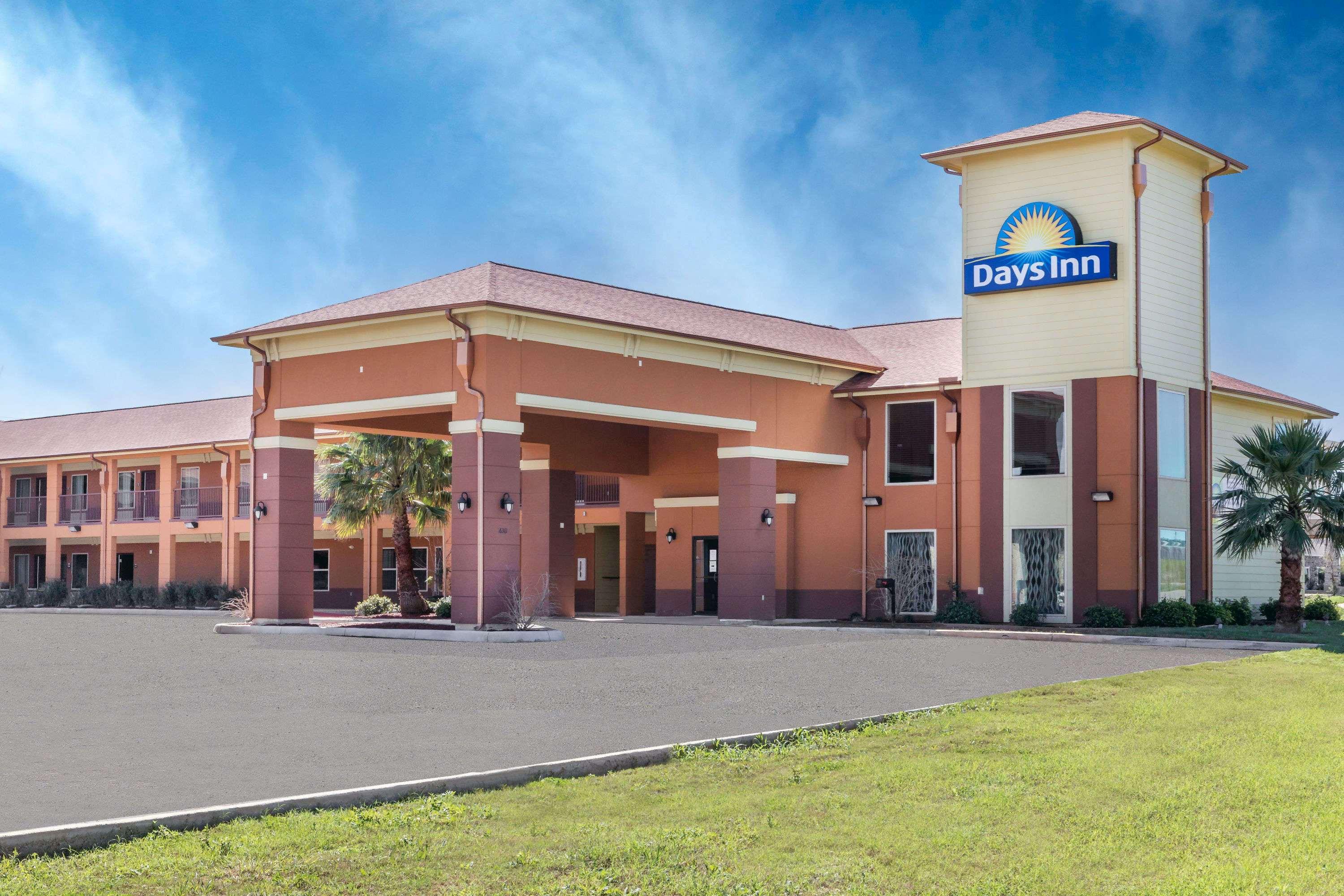 Days Inn By Wyndham Dilley Exterior foto